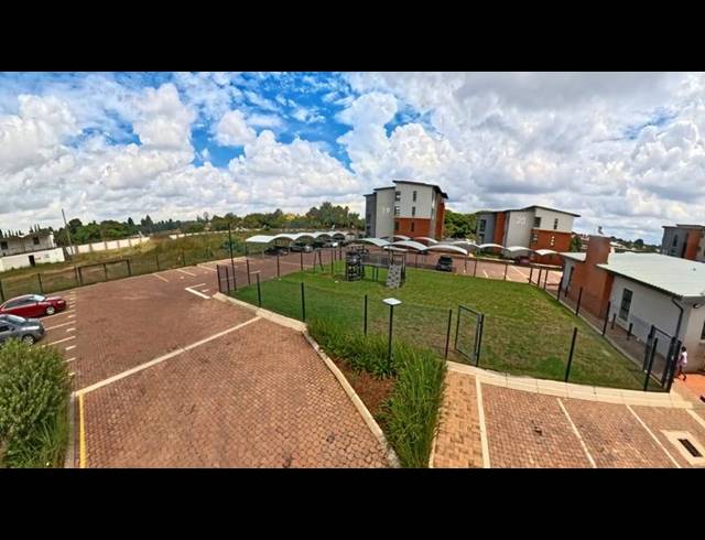 2 BEDROOM APARTMENT FOR SALE IN GLEN MARAIS